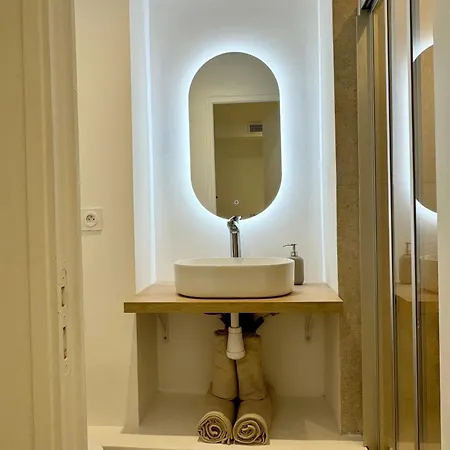 Charming 3br - 3ba - 3wc